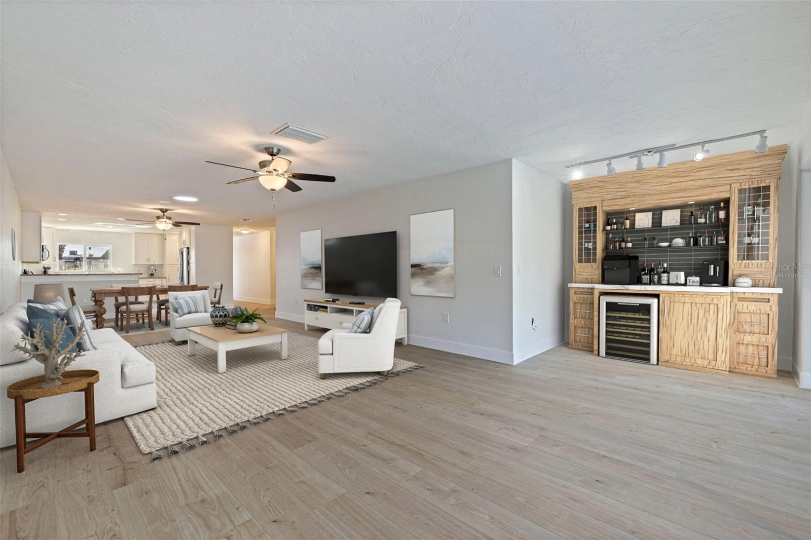 BOCA CIEGA POINT EAST - Residential