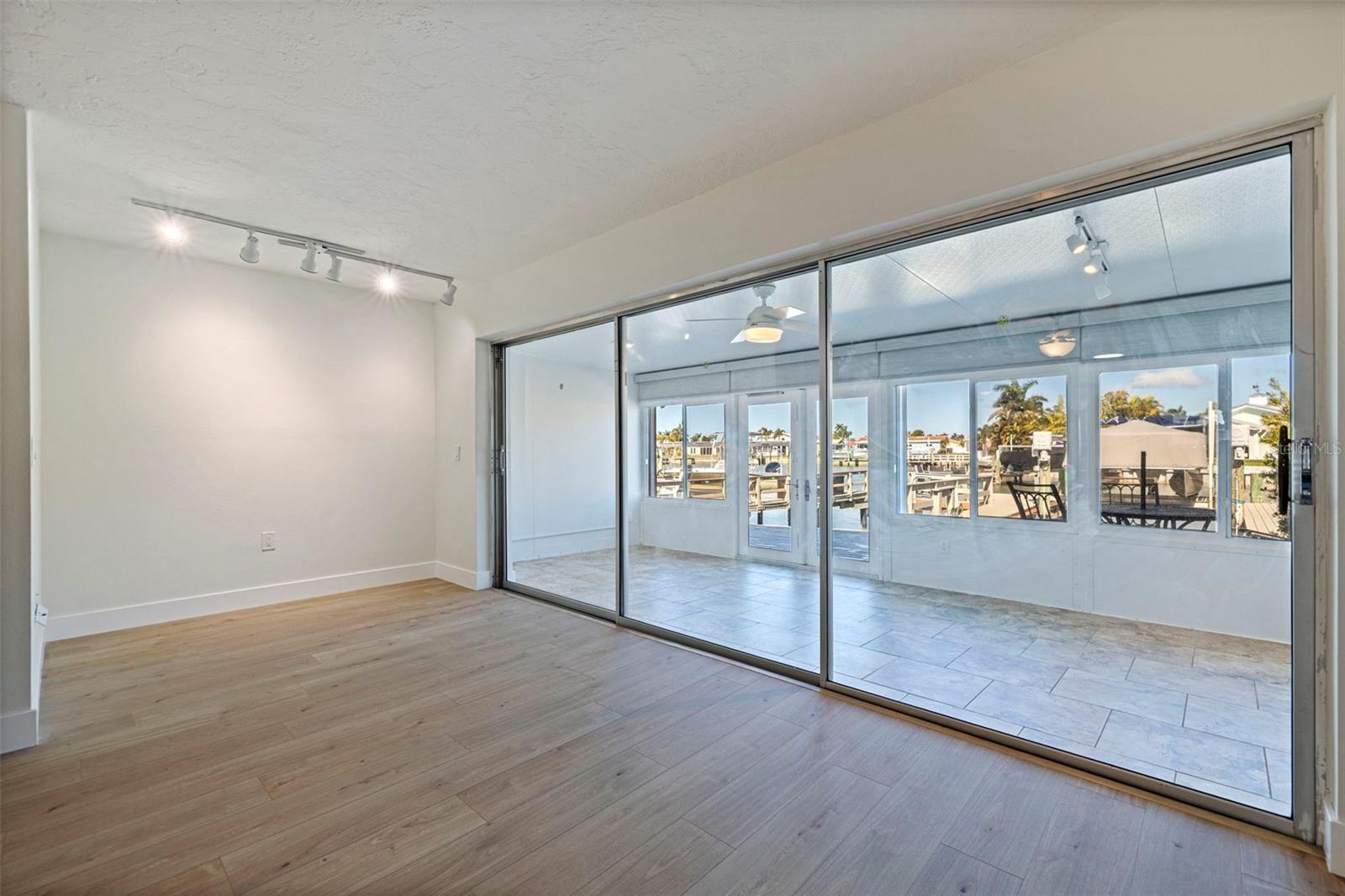 BOCA CIEGA POINT EAST - Residential