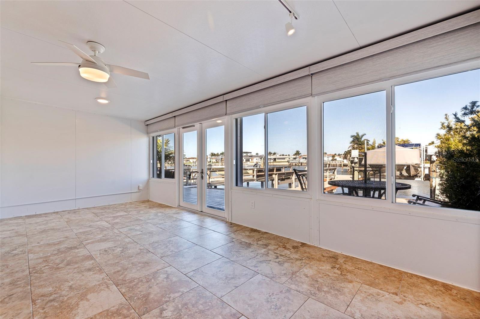 BOCA CIEGA POINT EAST - Residential