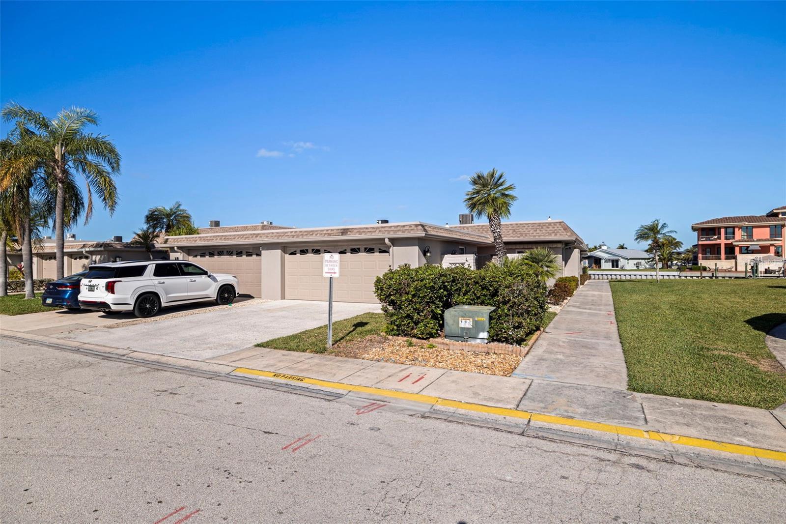 BOCA CIEGA POINT EAST - Residential