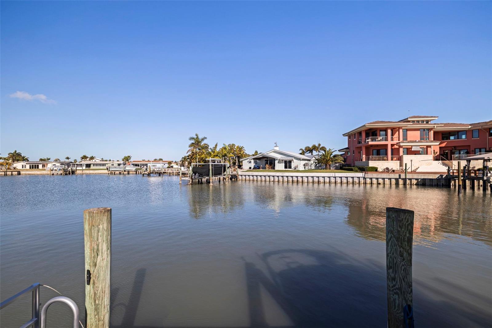 BOCA CIEGA POINT EAST - Residential
