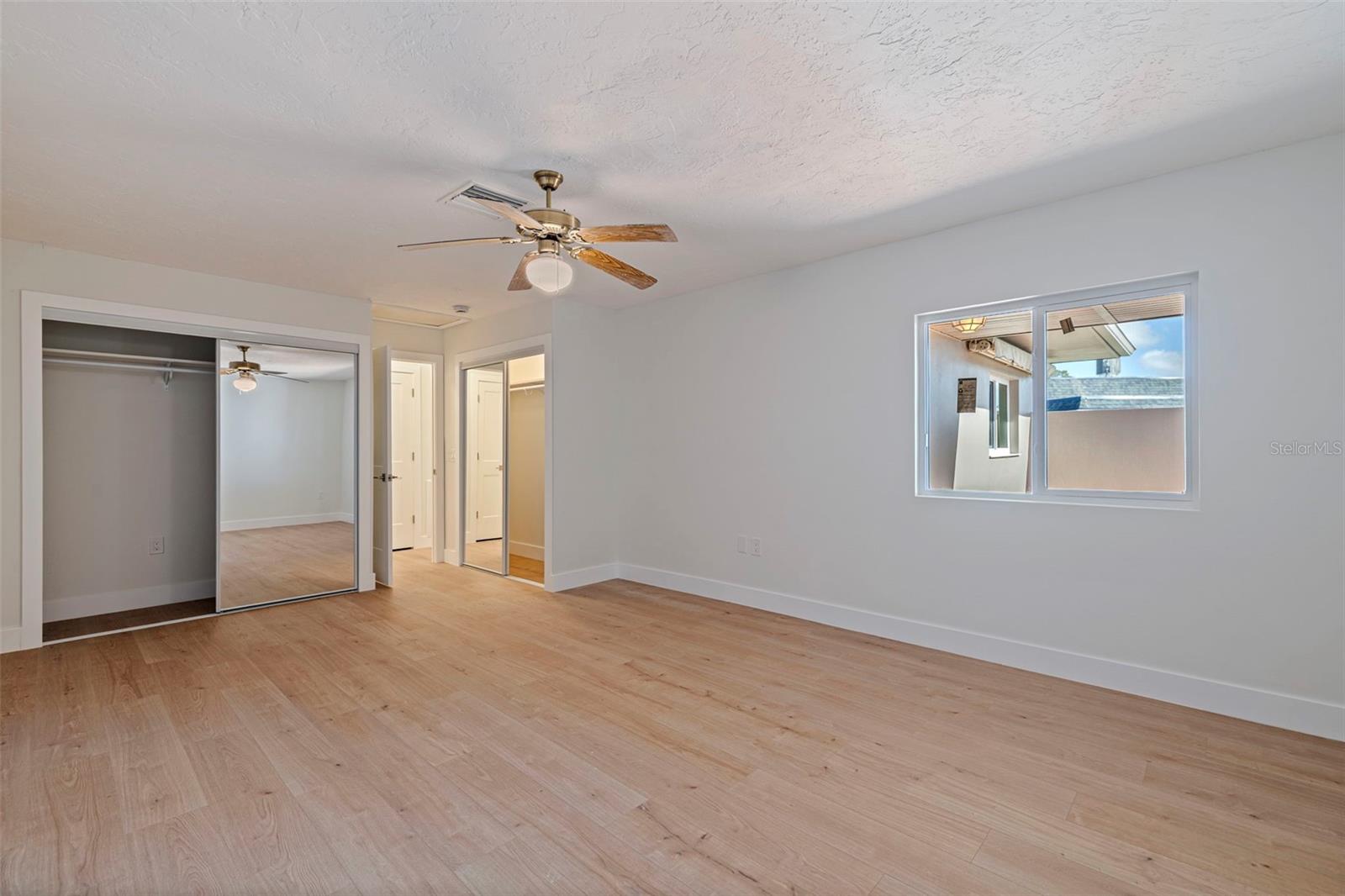 BOCA CIEGA POINT EAST - Residential