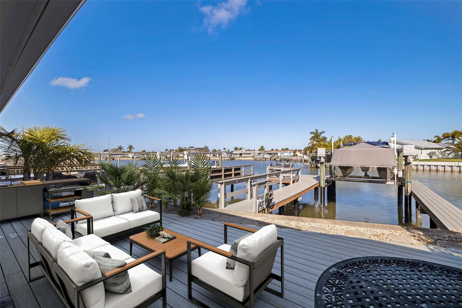 BOCA CIEGA POINT EAST - Residential