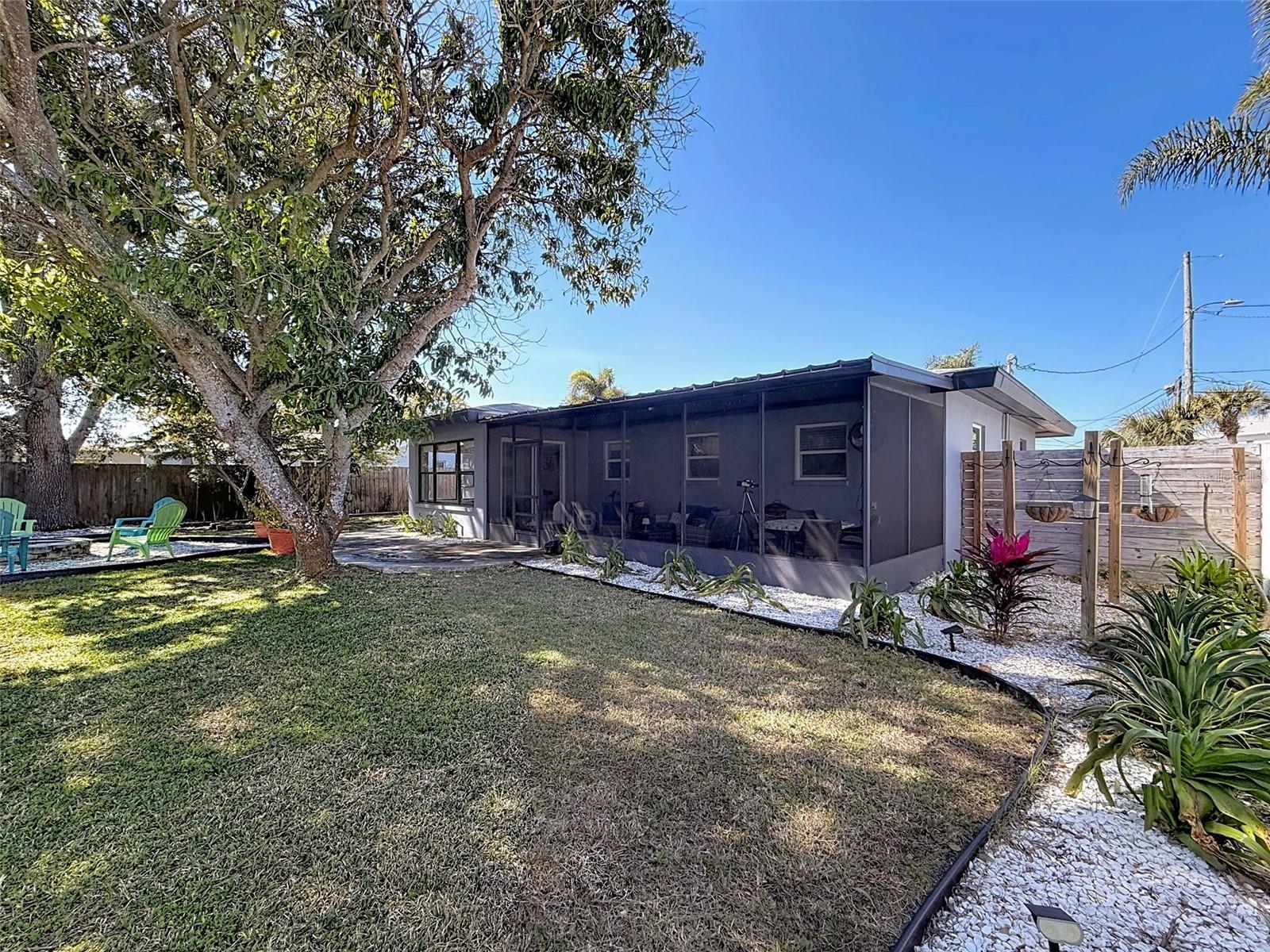 HARBOR VIEW VILLAS 1ST ADD - Residential