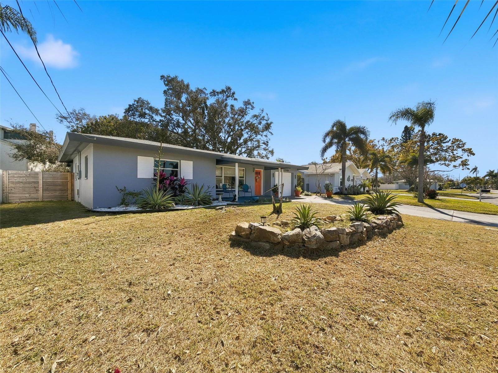 HARBOR VIEW VILLAS 1ST ADD - Residential