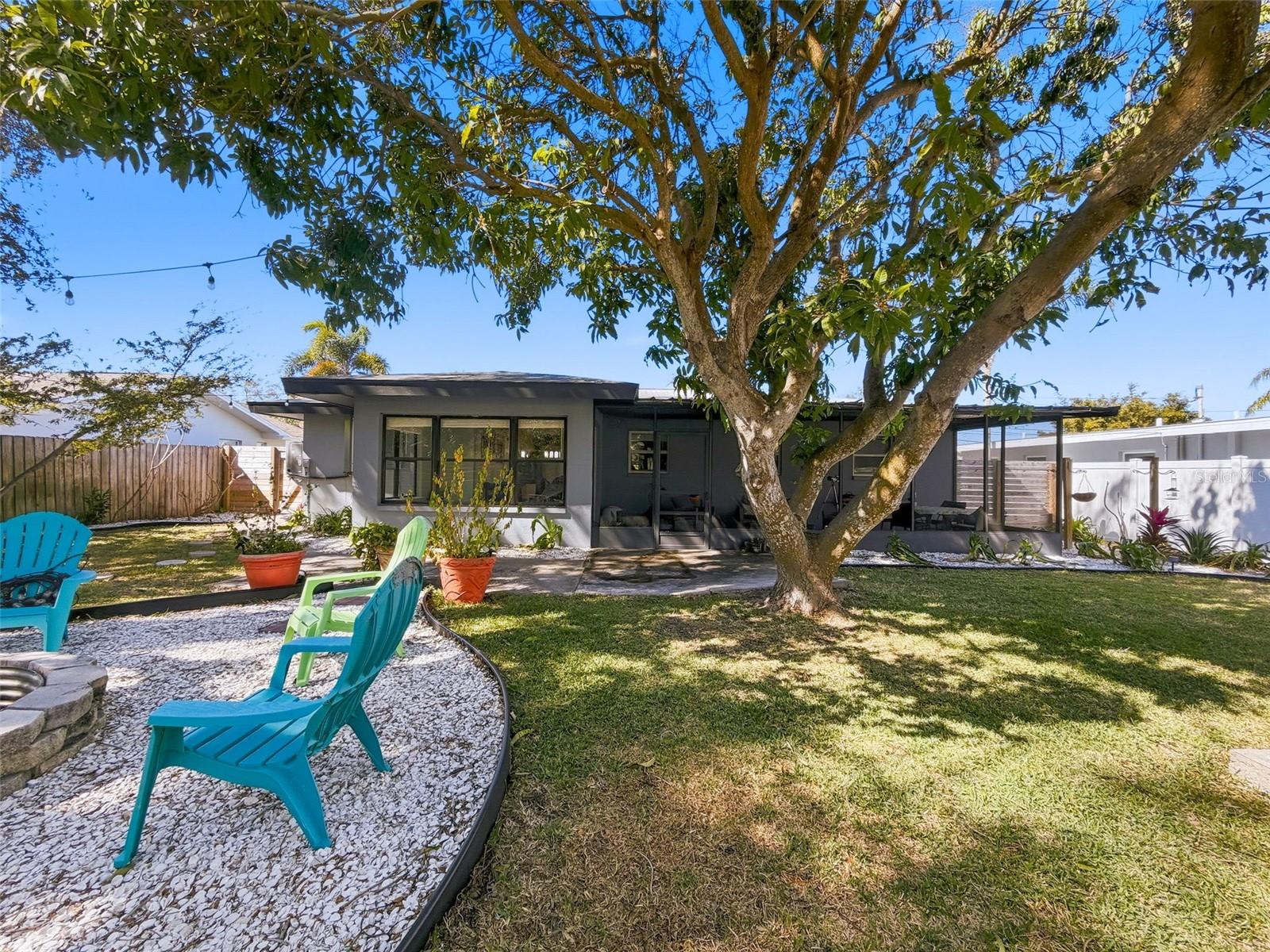 HARBOR VIEW VILLAS 1ST ADD - Residential