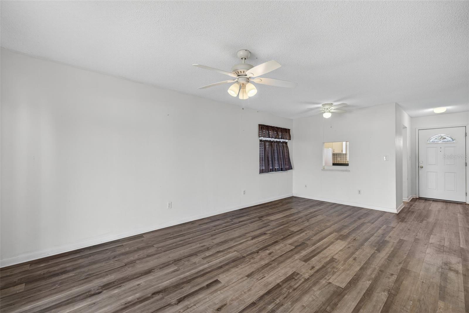 CAMILLE GARDENS 02 - Residential