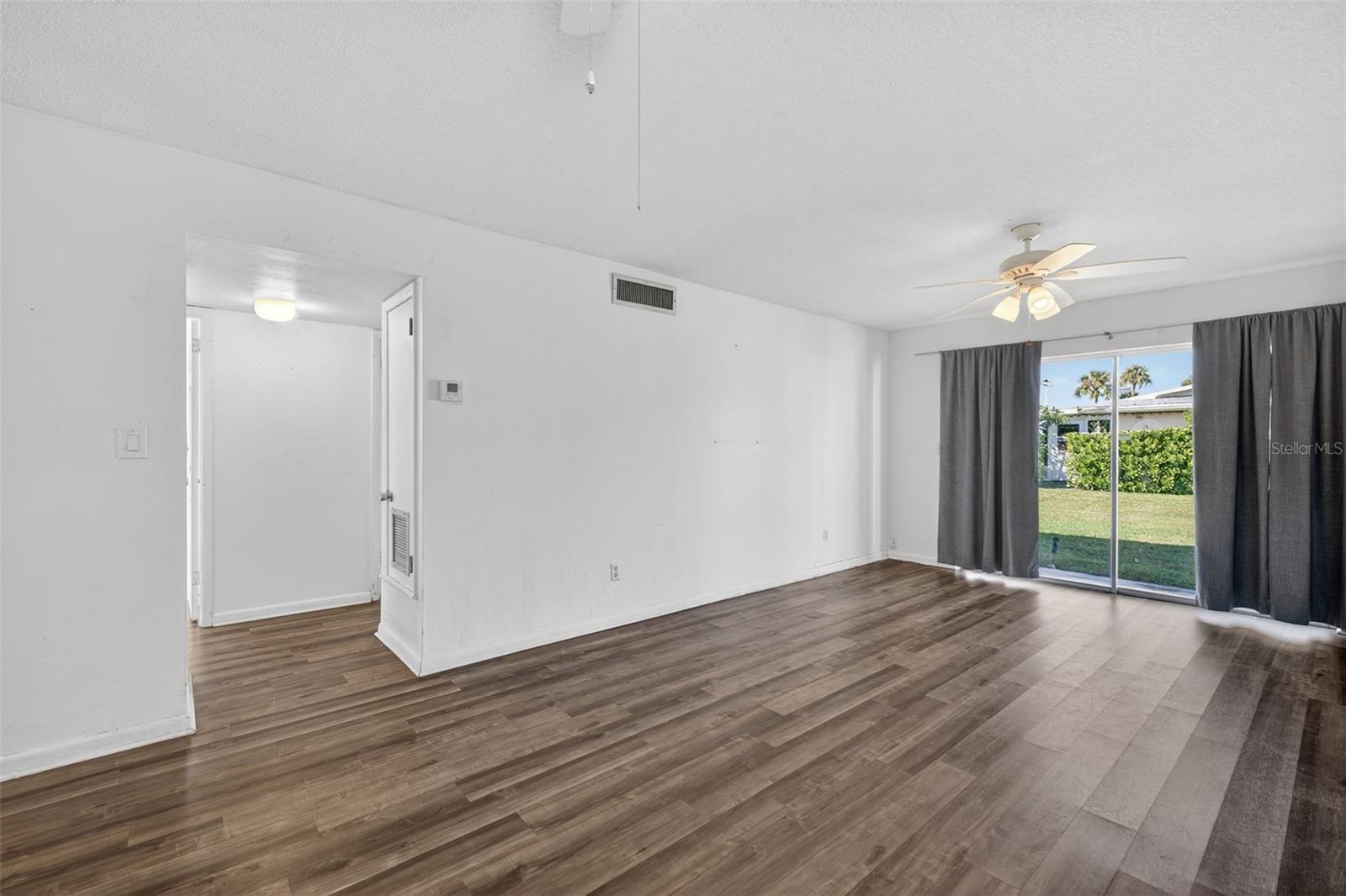 CAMILLE GARDENS 02 - Residential