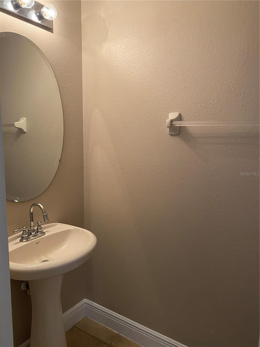 HERITAGE PARK TWNHMS - Residential Lease