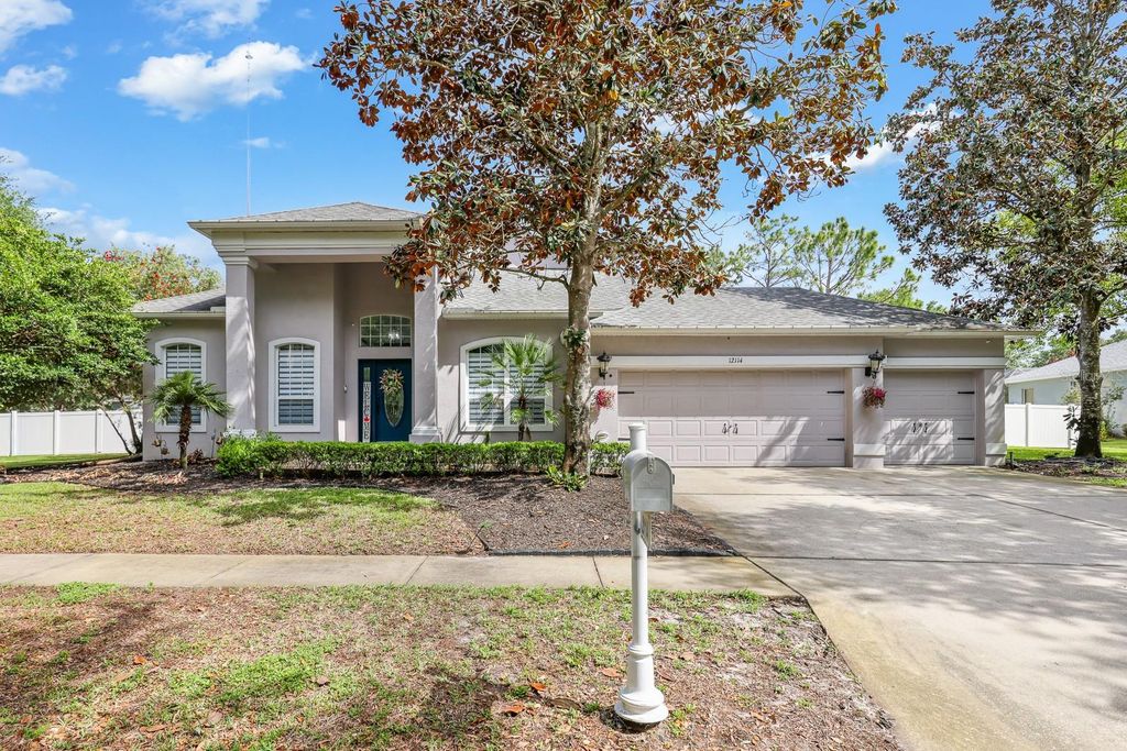 Photo of 12114 Creek Edge Drive, Riverview, FL 33579 (MLS # TB8470026)