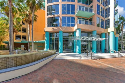 Photo of 322 E Central Boulevard #1008, Orlando, FL 32801 (MLS # O6297866)