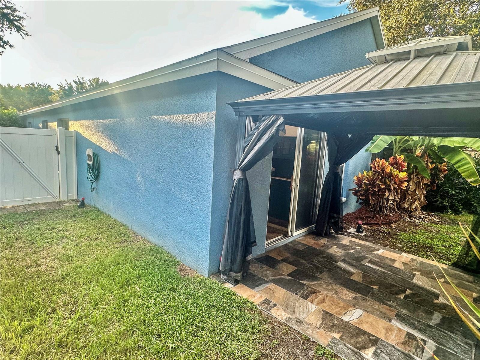 THOUSAND OAKS MULTI FAMILY - Residential