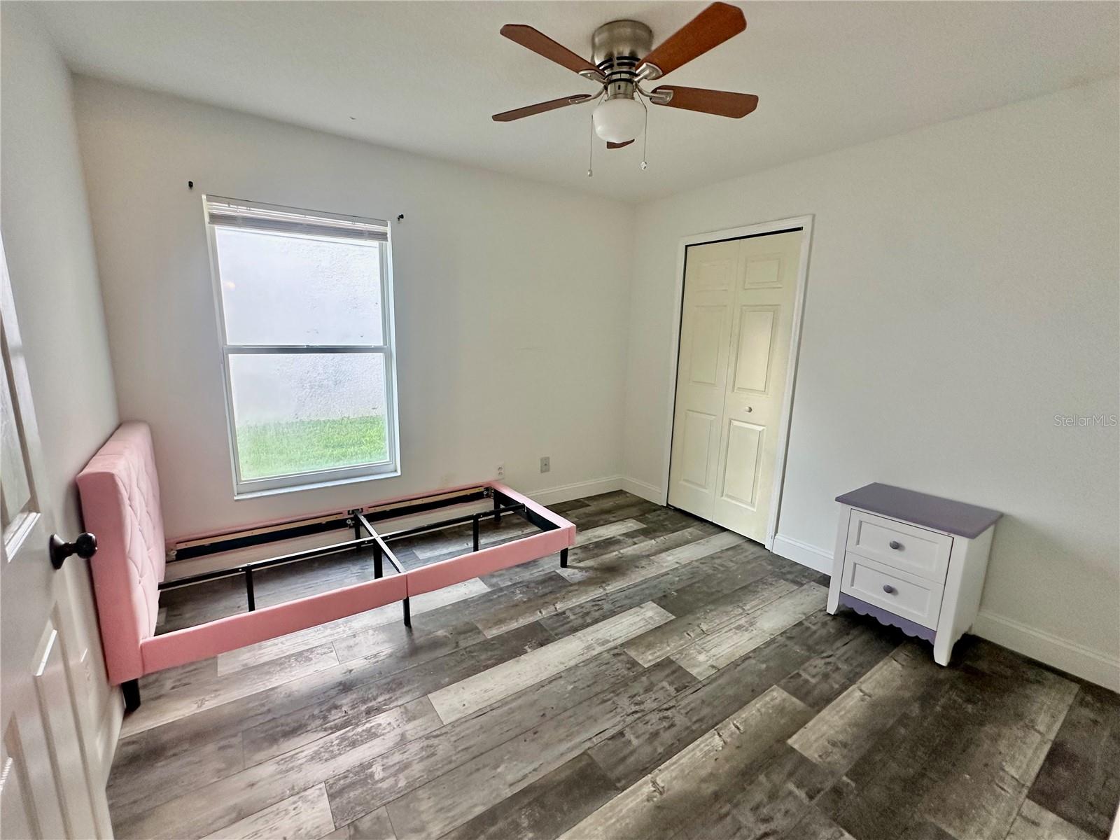 THOUSAND OAKS MULTI FAMILY - Residential