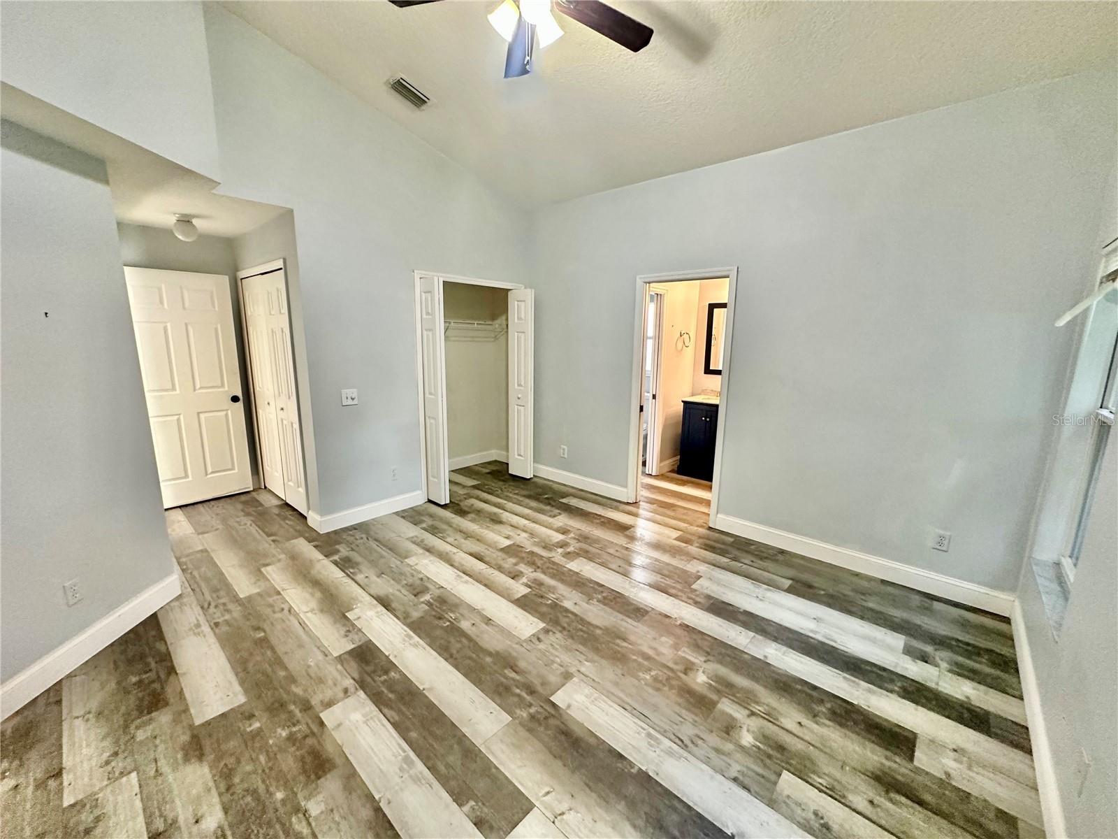 THOUSAND OAKS MULTI FAMILY - Residential