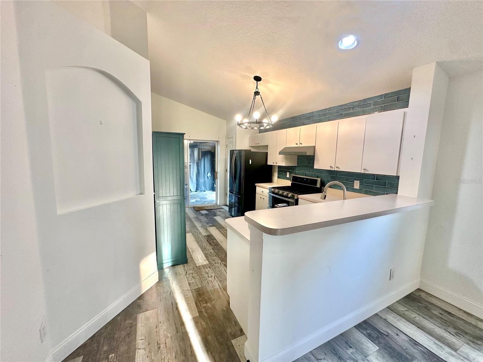 THOUSAND OAKS MULTI FAMILY - Residential