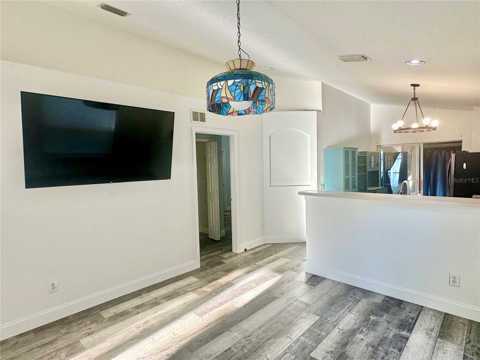 THOUSAND OAKS MULTI FAMILY - Residential