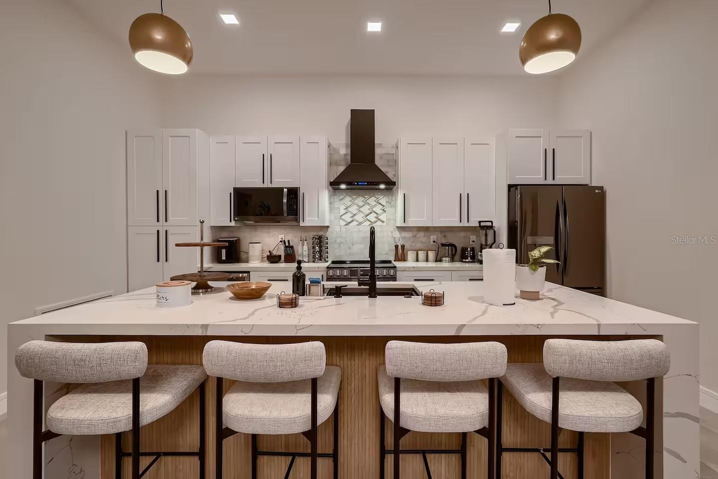 PINELLAS GROVES - Residential