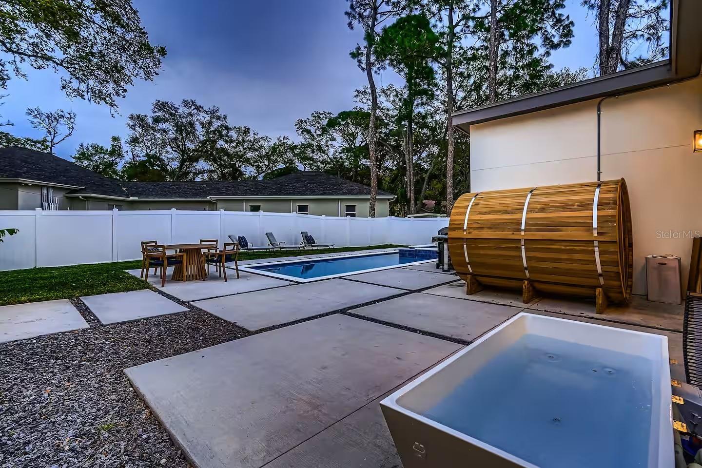 PINELLAS GROVES - Residential