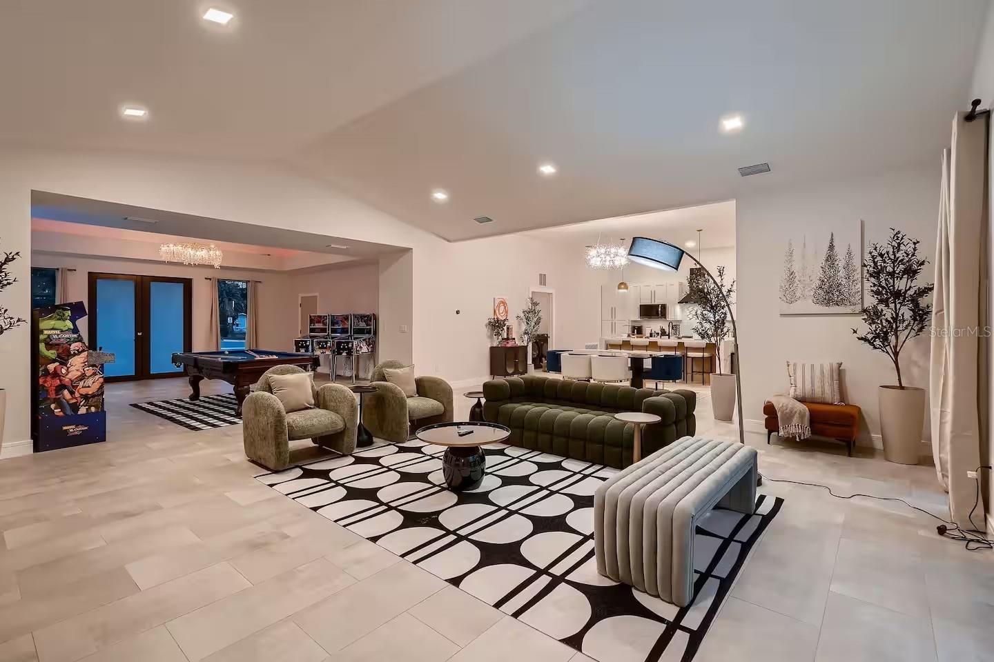 PINELLAS GROVES - Residential