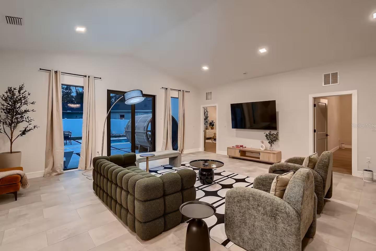 PINELLAS GROVES - Residential