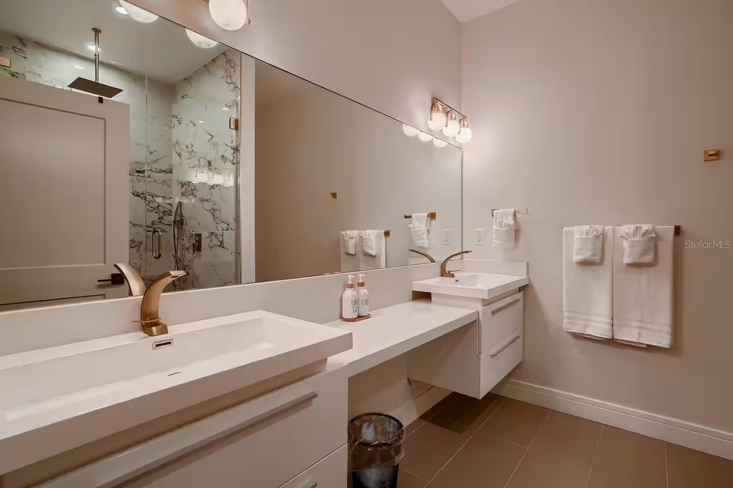 PINELLAS GROVES - Residential