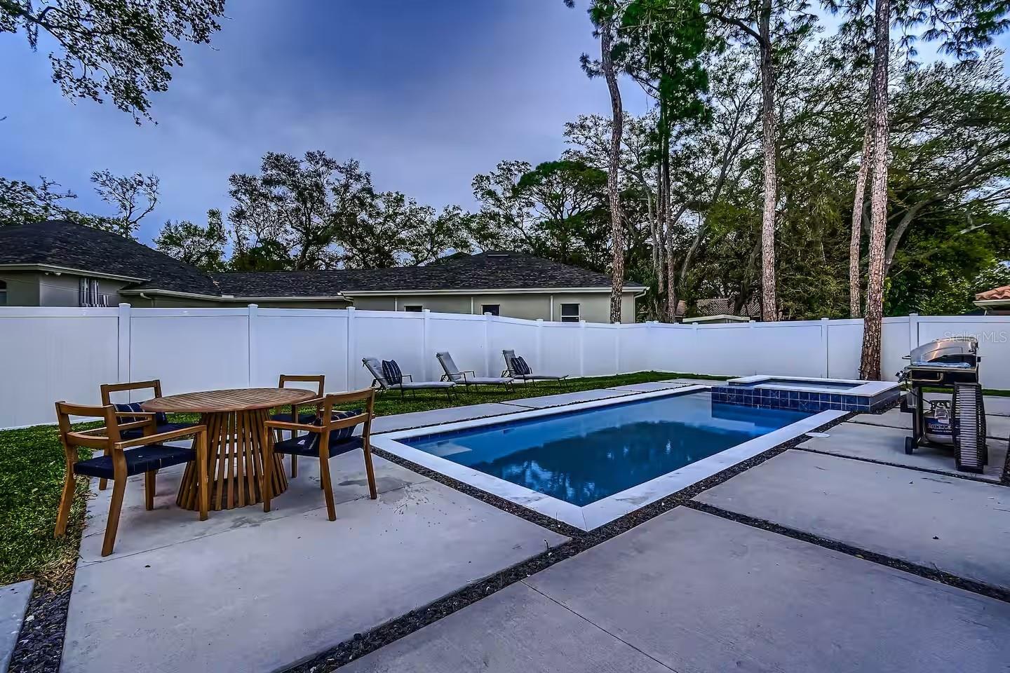 PINELLAS GROVES - Residential