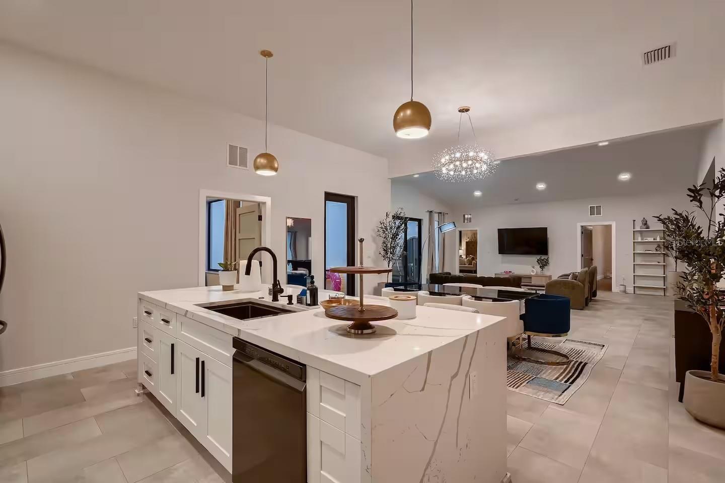 PINELLAS GROVES - Residential