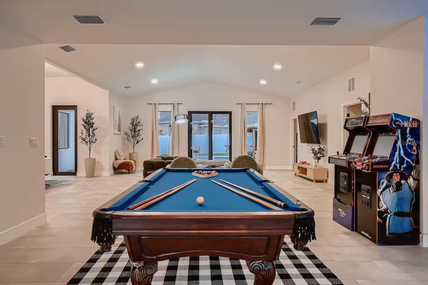 PINELLAS GROVES - Residential