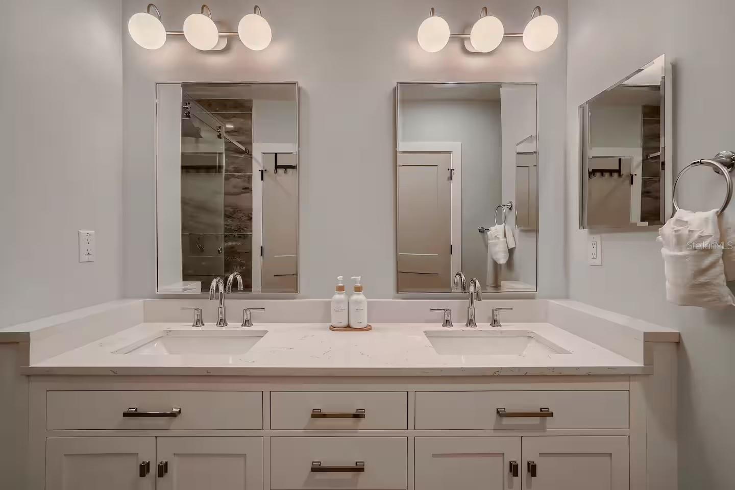 PINELLAS GROVES - Residential