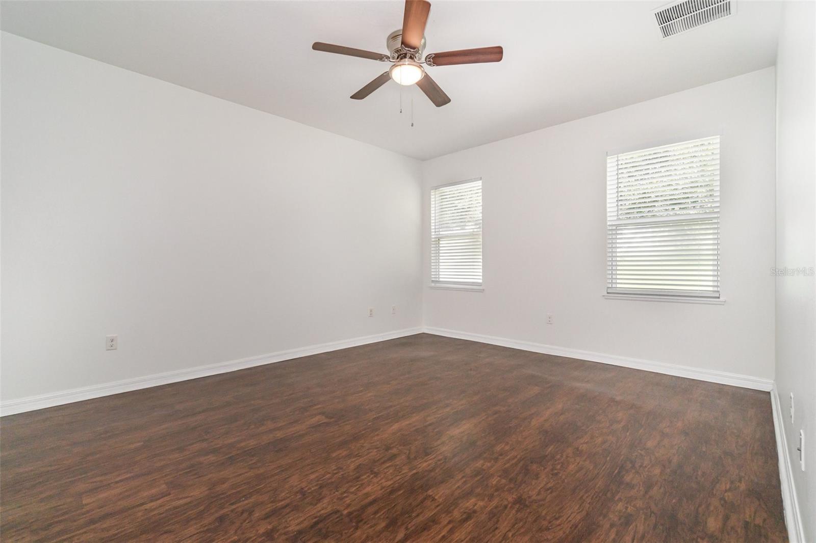 GROVELAND EAGLE POINTE PH 01 - Residential