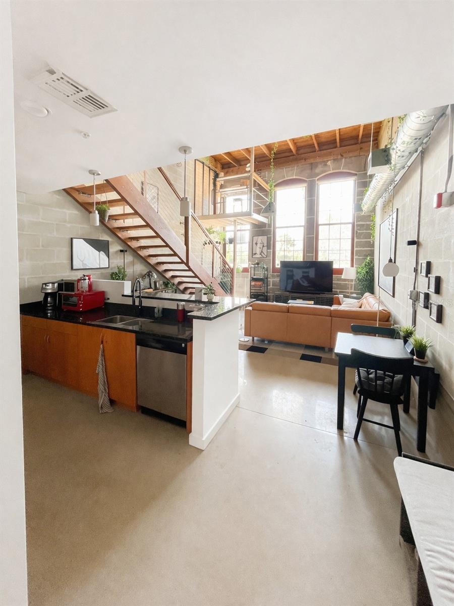 BOX FACTORY LOFTS - Residential