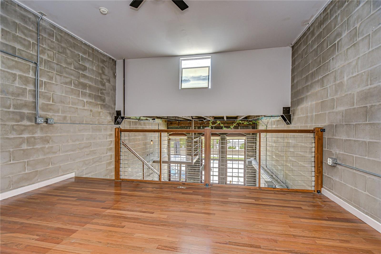 BOX FACTORY LOFTS - Residential