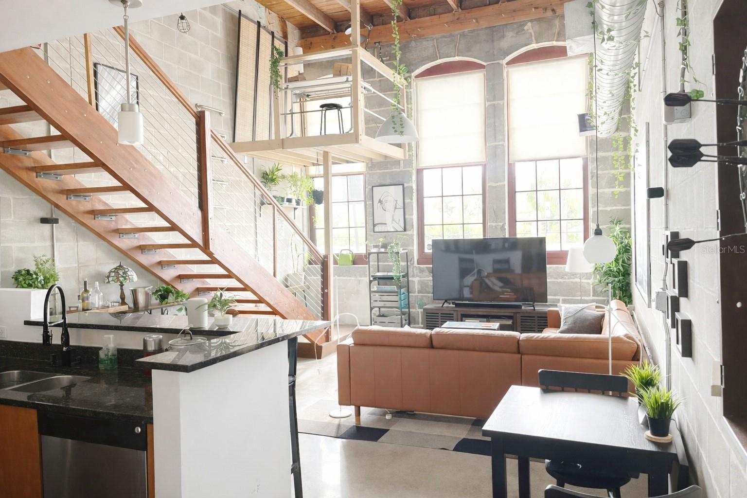 BOX FACTORY LOFTS - Residential