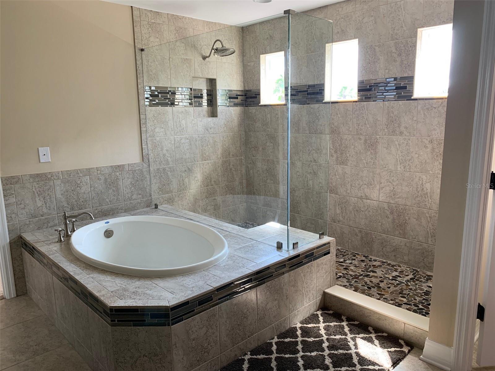 SEVEN OAKS PCLS C-1A & C-1B - Residential Lease