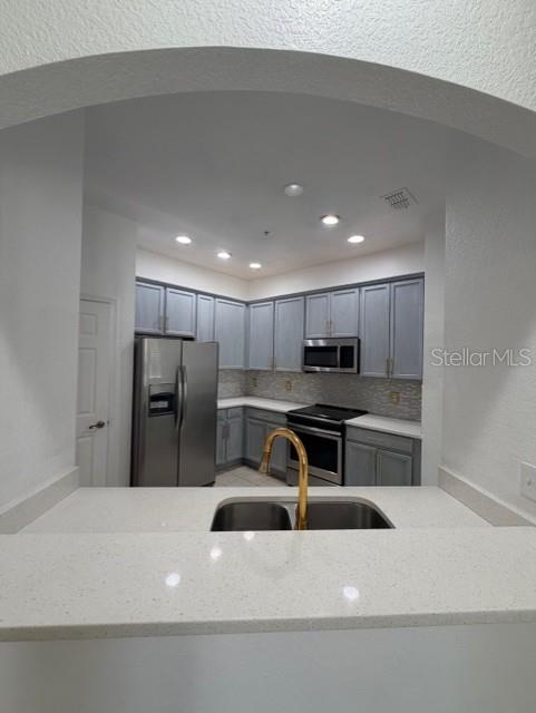 FLORA RIDGE CONDO PH 3 BLDG 6 - Residential Lease