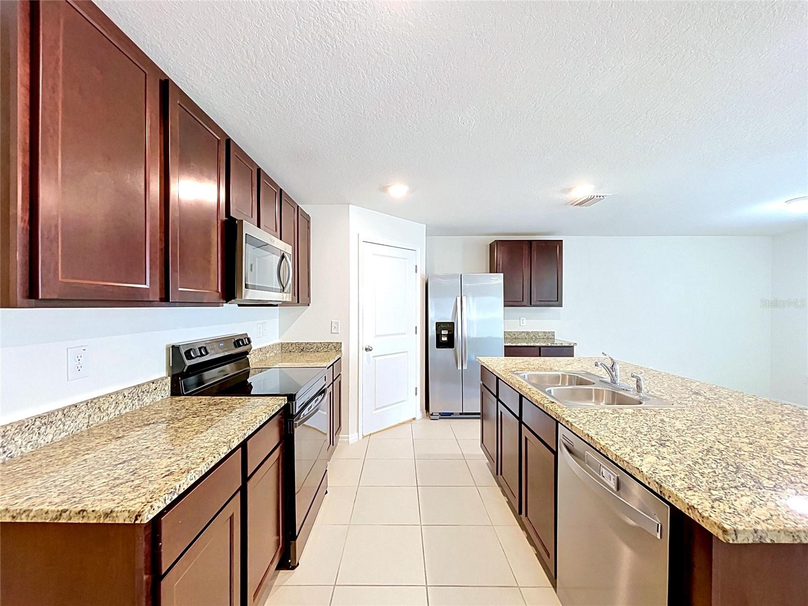 ZEPHYR LAKES SUB - Residential