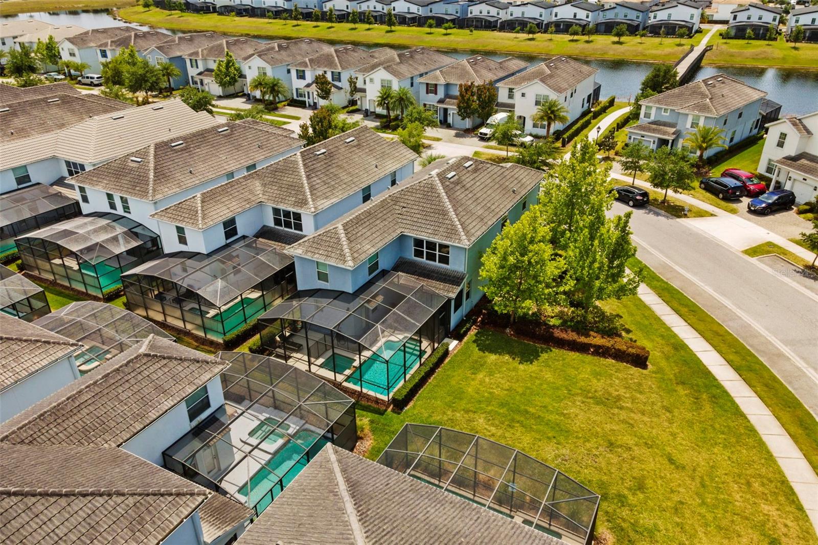 STOREY LAKE - Residential