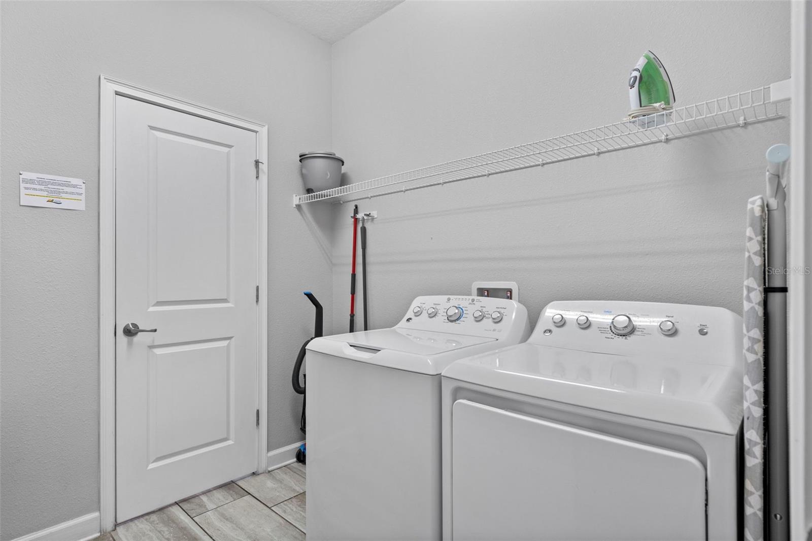 STOREY LAKE - Residential