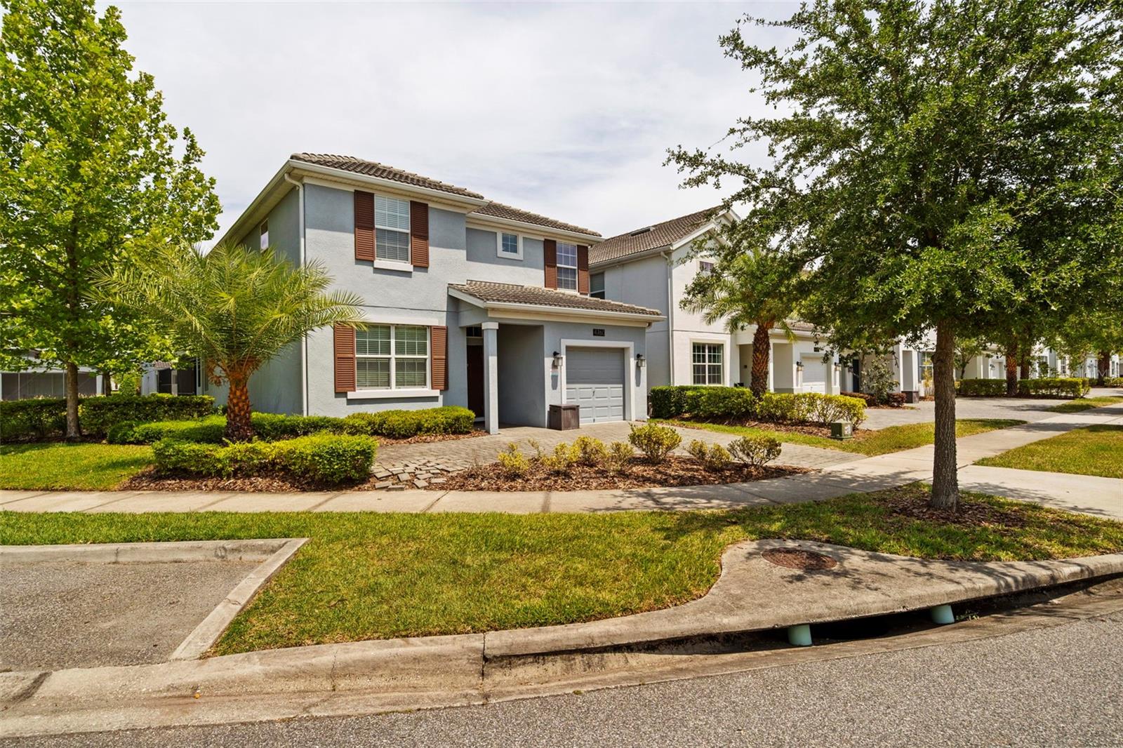 STOREY LAKE - Residential