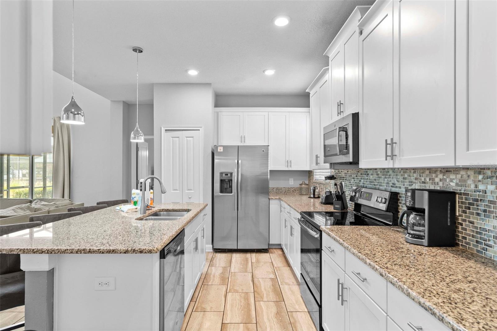 STOREY LAKE - Residential