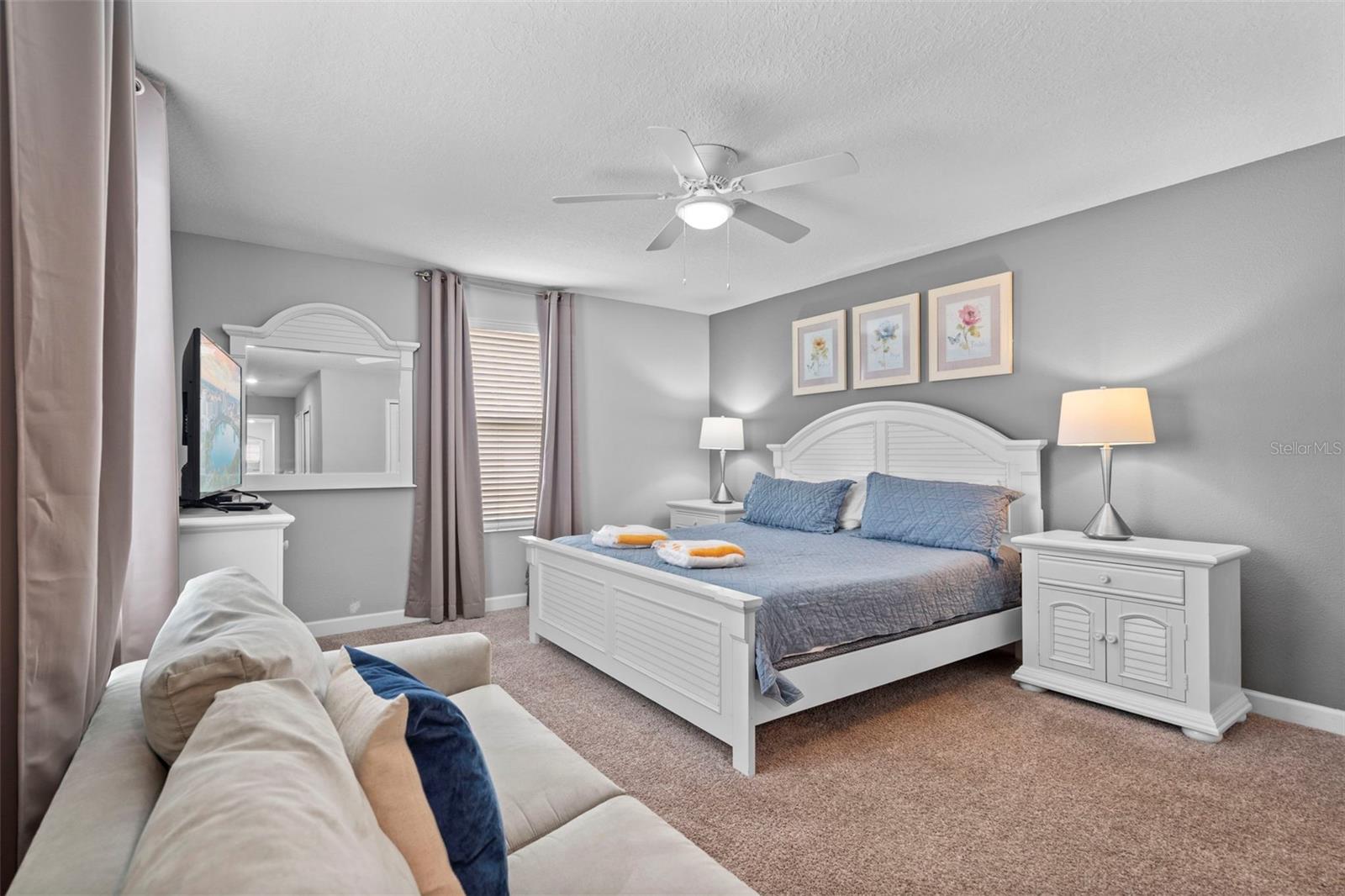 STOREY LAKE - Residential