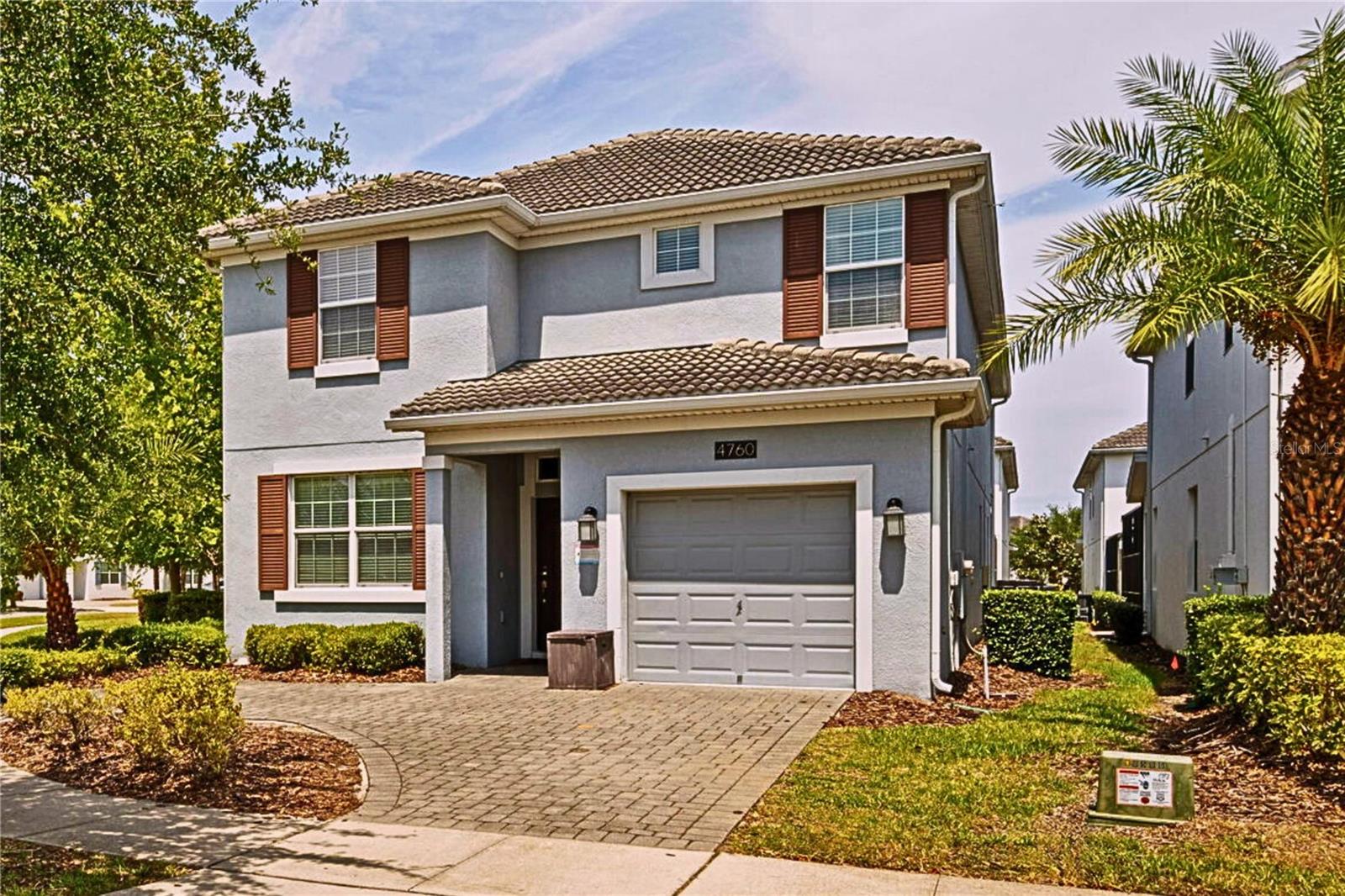 STOREY LAKE - Residential