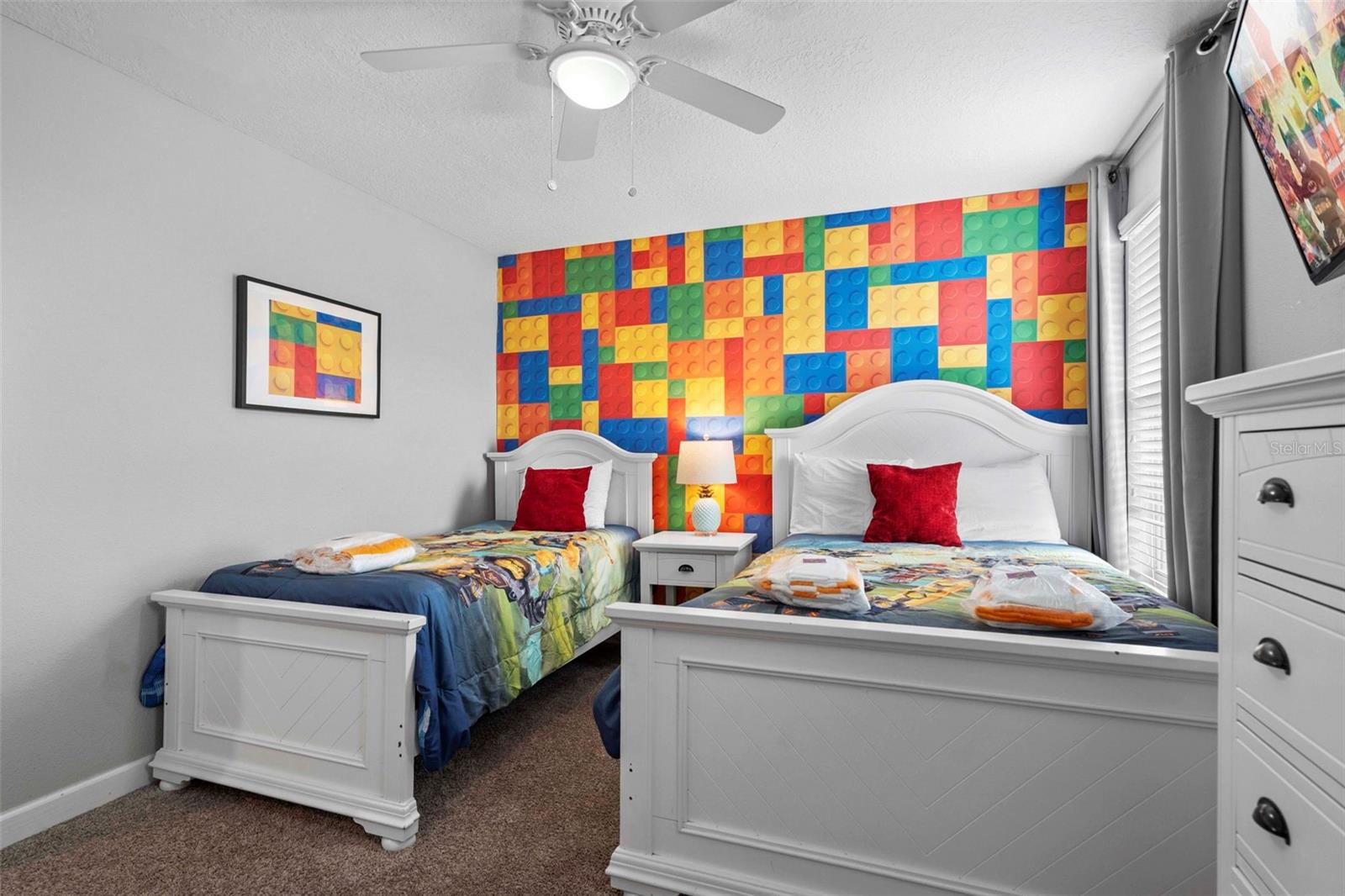 STOREY LAKE - Residential