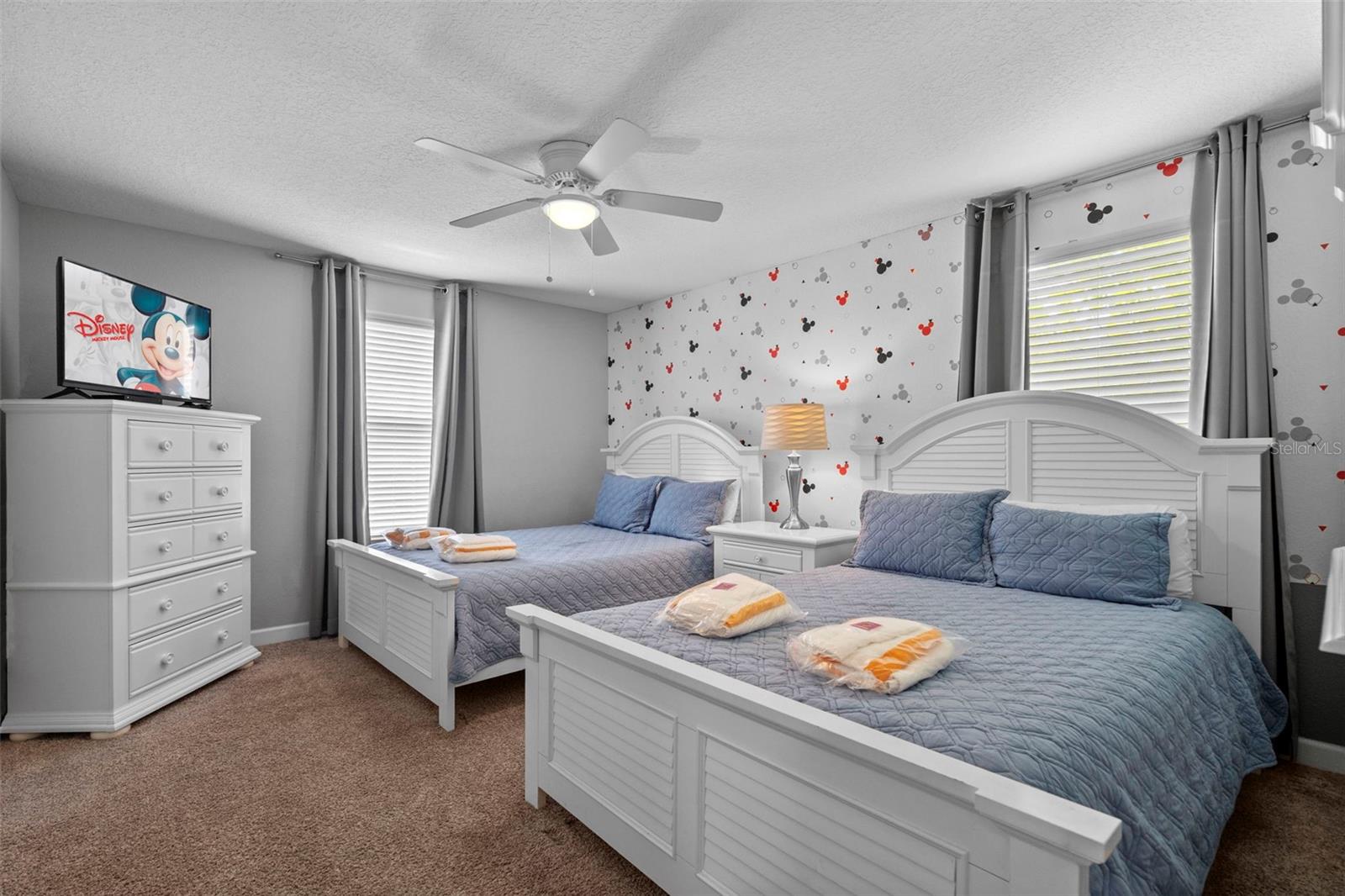 STOREY LAKE - Residential