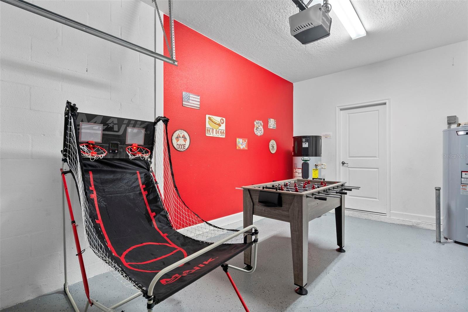 STOREY LAKE - Residential