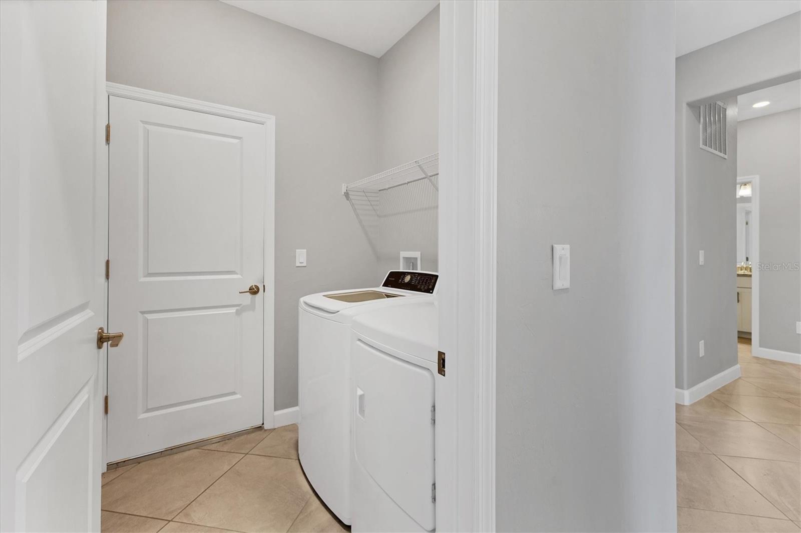 LORRAINE LAKES PH I - Residential