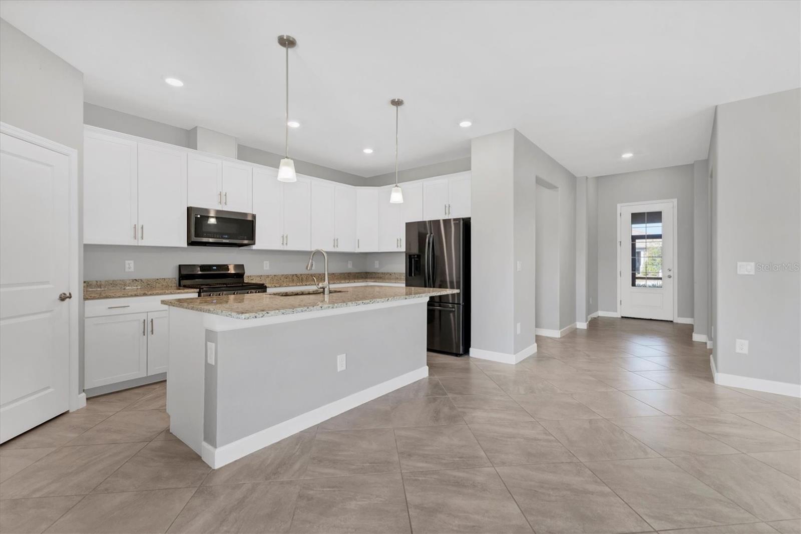 LORRAINE LAKES PH I - Residential