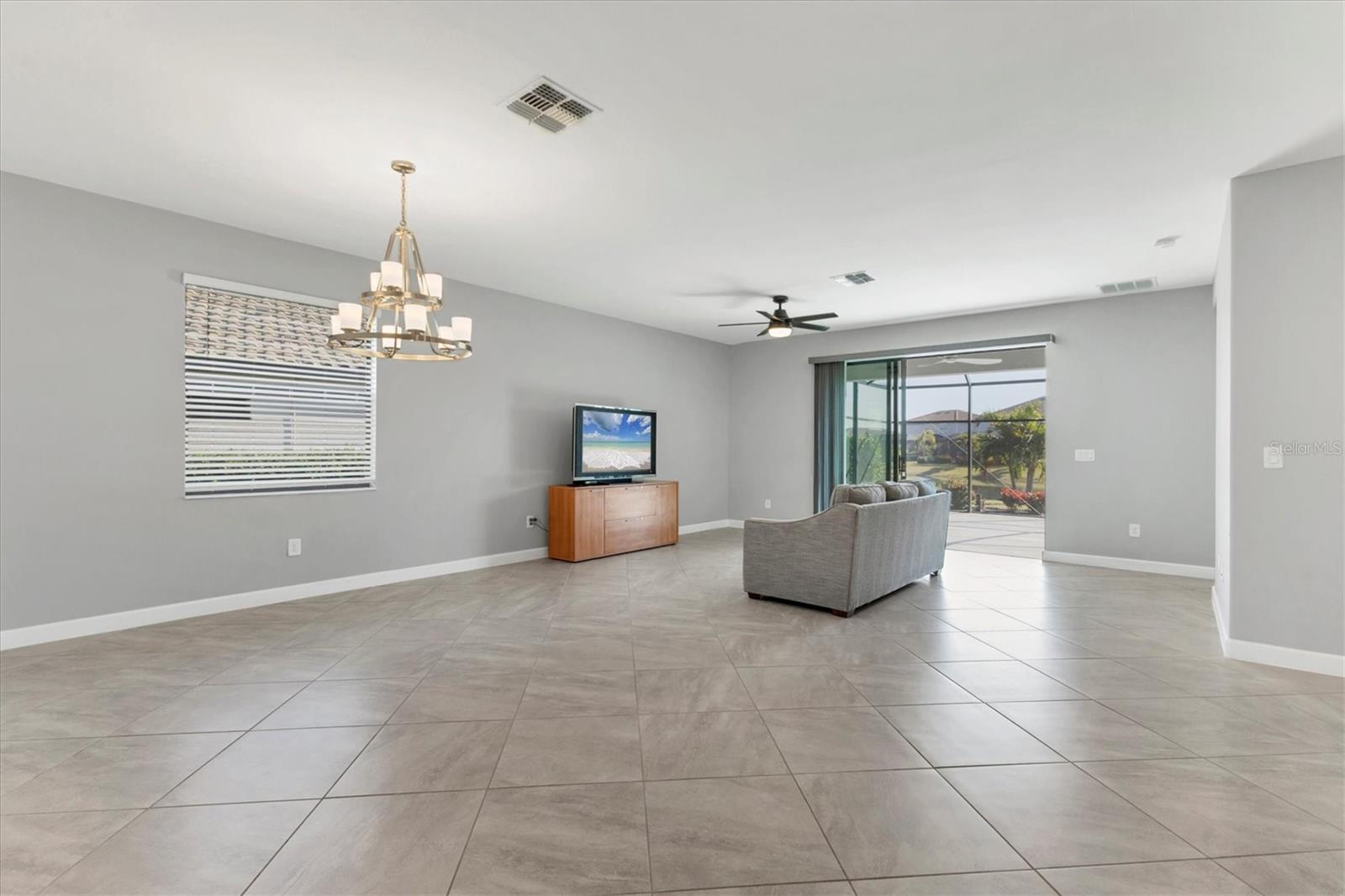 LORRAINE LAKES PH I - Residential