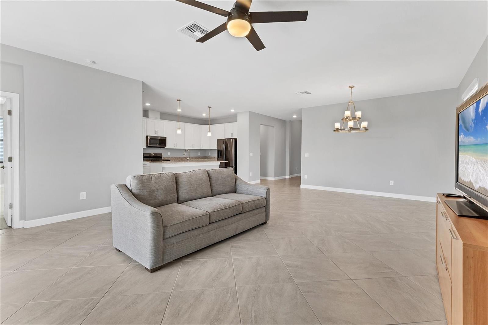 LORRAINE LAKES PH I - Residential