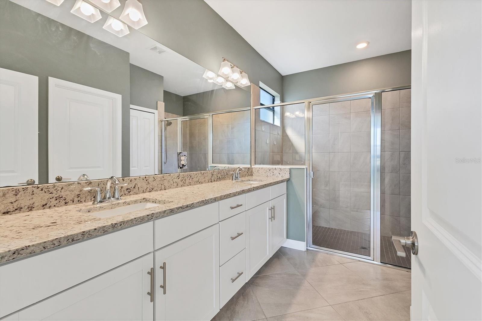 LORRAINE LAKES PH I - Residential